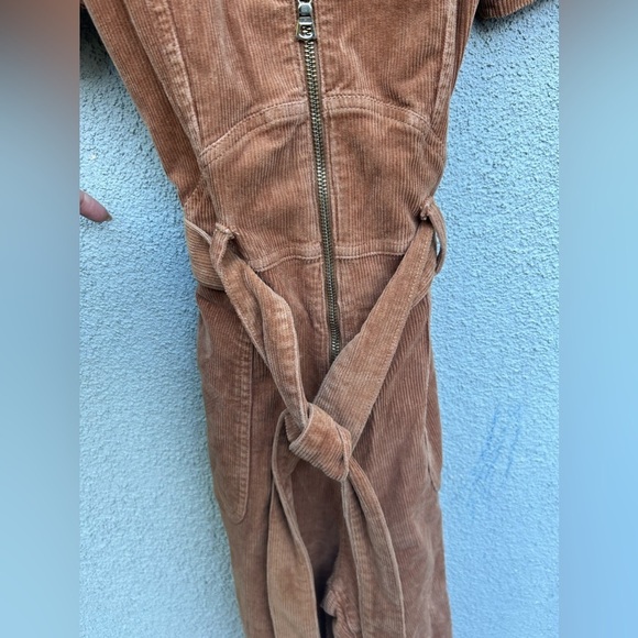 Alice + Olivia Gorgeous Wide Leg Jumpsuit in Camel - Picture 8 of 12